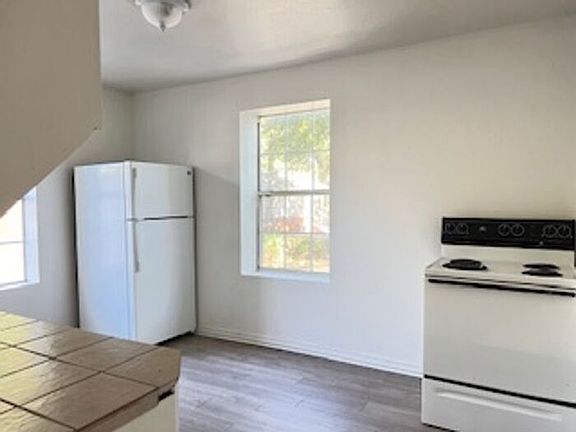2nd image of 1723 Oak Knoll Dr #2