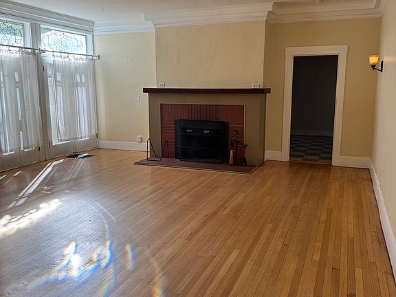 3rd image of 756 E Pine Ave #756