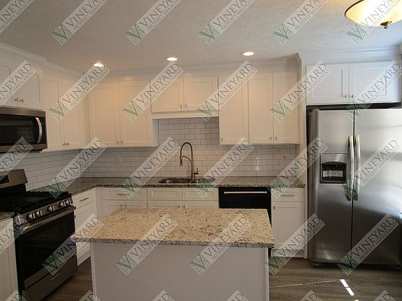 5th image of 81 Barrington Pl