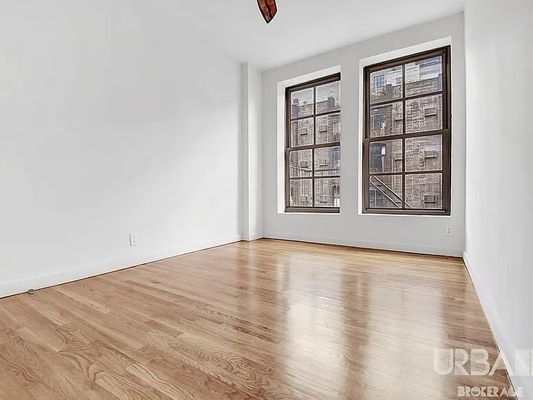 86 E 10th St #4 — Photo 12
