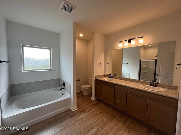 5th image of 107 Spruce Ridge Ln