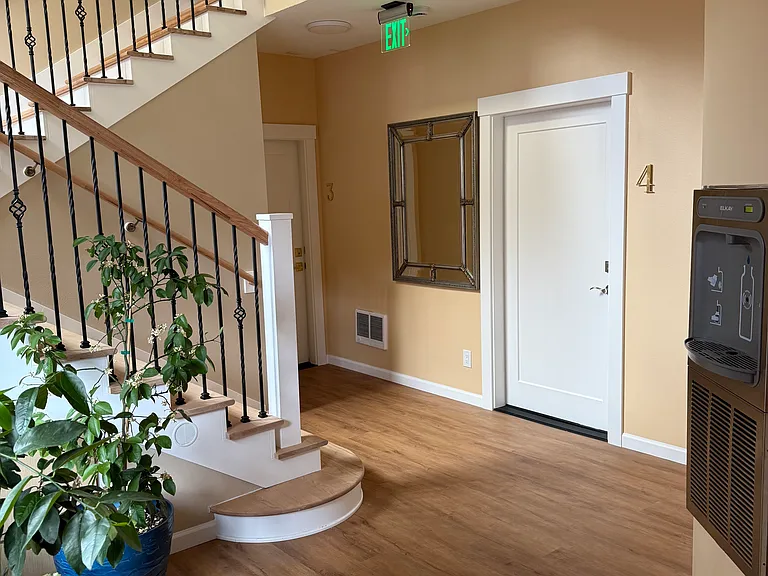 2367 NW Kearney St #4 — Photo 9