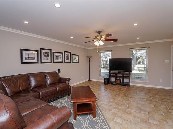 5th image of 10374 Briar Forest Dr #32/3
