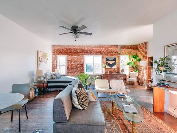 5th image of 1006 N El Centro Ave #206