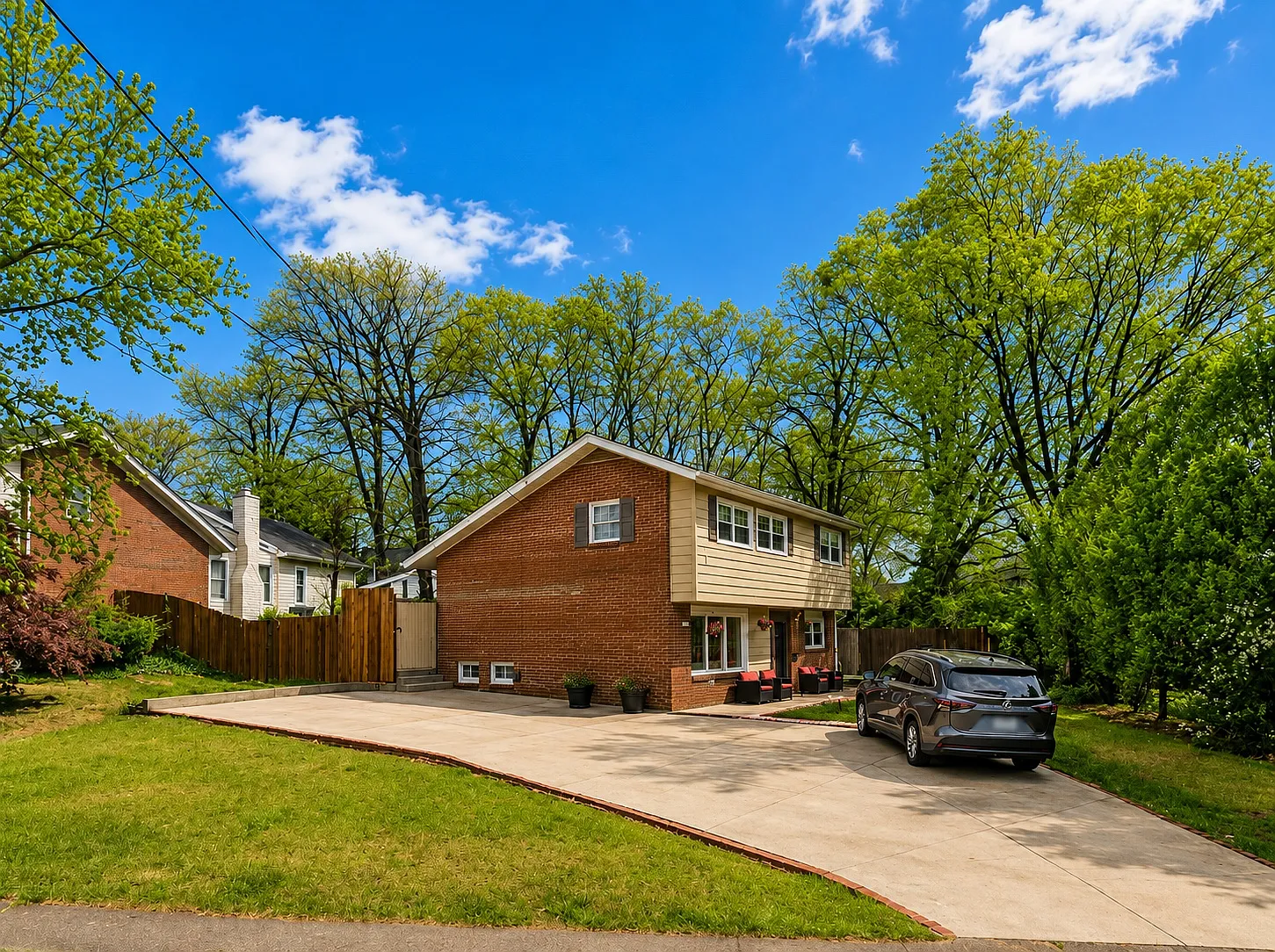 3 bed, 1300 sqft, $2,500 — Photo 1