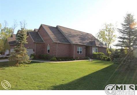 Kingston Pointe 004.JPG