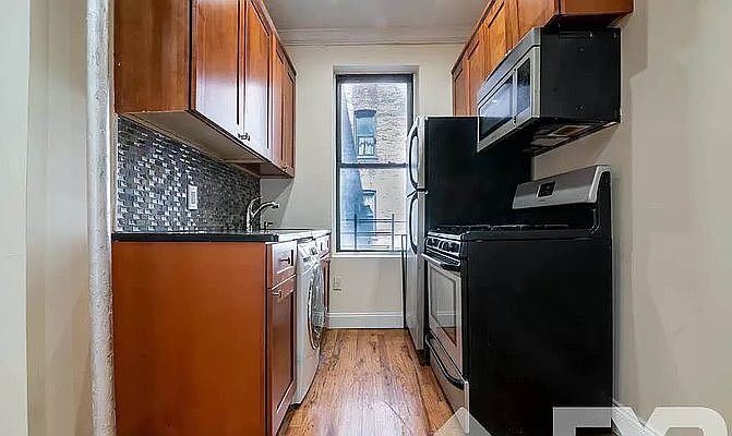 1st image of 1131 President St APT 1B