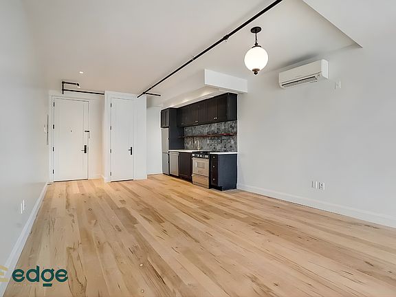 5th image of 180 N 7th St APT 402