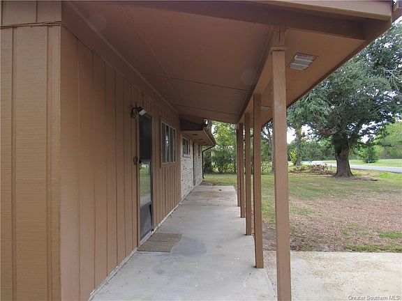 4th image of 568 Eastwood Dr