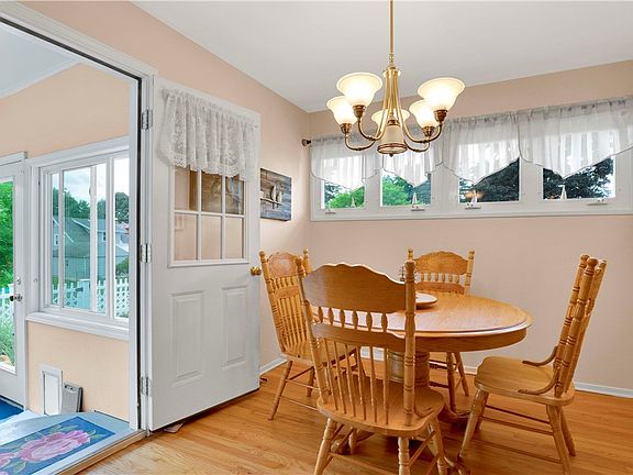5th image of 3 Cottage St