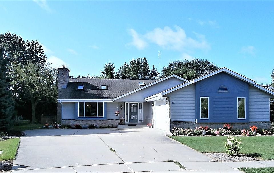 1st image of 651 Seville Ct