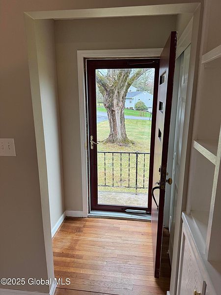 3rd image of 6 Simmons Road
