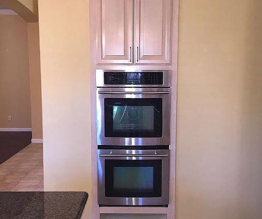 5th image of 8241 Grapeman Ct