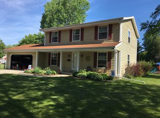 136 Grand Ave, Thiensville, WI 53092