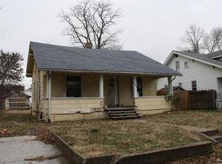 743 Condit St, Wood River, IL 62095