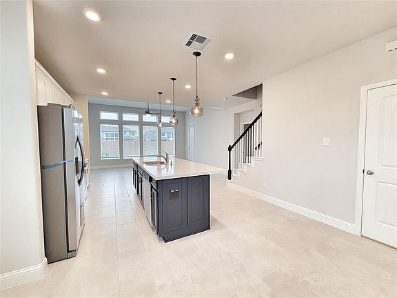 5th image of 1723 Harvest Oak Ct