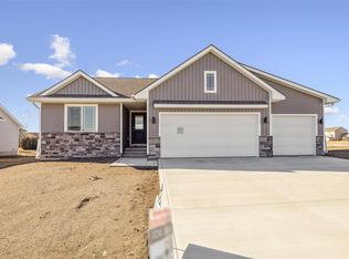 2912 3rd Ave SW, Altoona, IA 50009