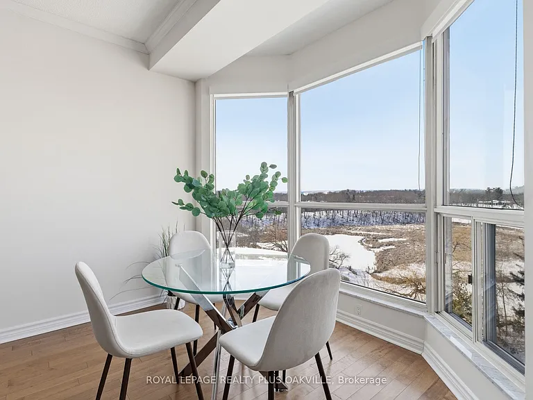 2511 Lakeshore Rd W #718 — Photo 20
