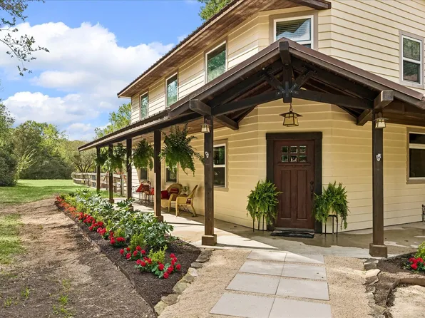 640 Piney Creek Rd, Bellville, TX 77418