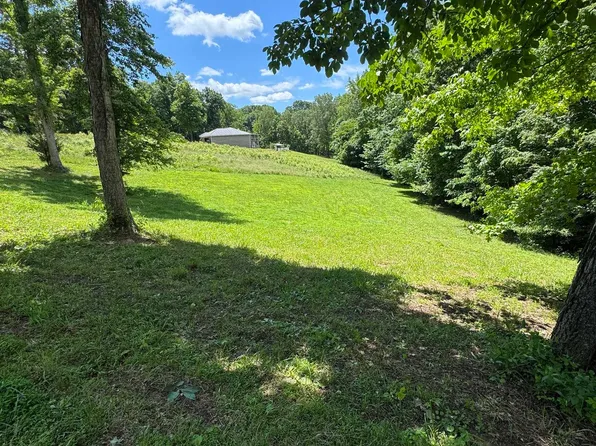 35 E Cobblestone Ct, Kuttawa, KY 42055