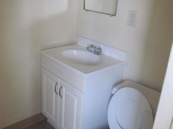 3rd image of 135 N B St APT 203