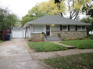 7321 W Vienna Ct, Milwaukee, WI 53216