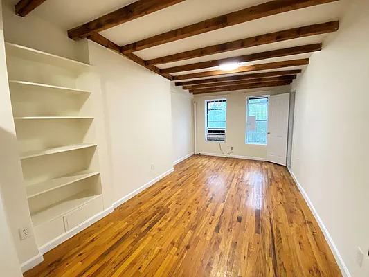 Rented by OvCo Realty | media 21
