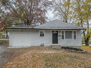 606 SE 4th St, Lees Summit, MO 64063