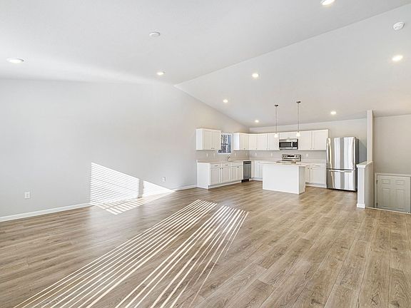 5th image of 2372 Shadycroft Dr