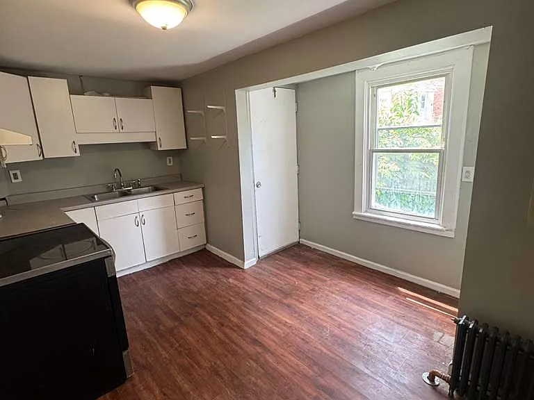 305 Jackson St #1 — Photo 5