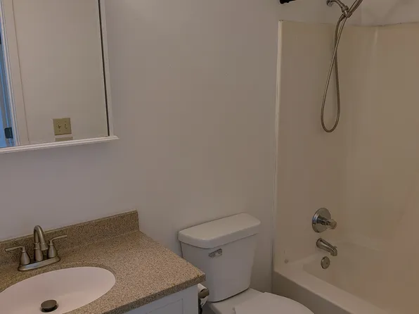 400 N Spring Ave #4, Sioux Falls, SD 57104