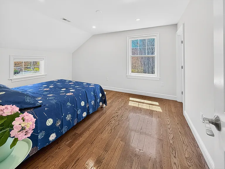 16 Walsh Rd — Photo 28