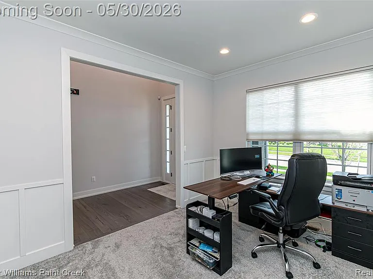 375 Amelia Cir — Photo 11