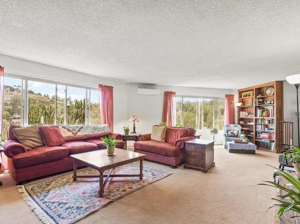 11724 Johnson Lake Rd, Lakeside, CA 92040