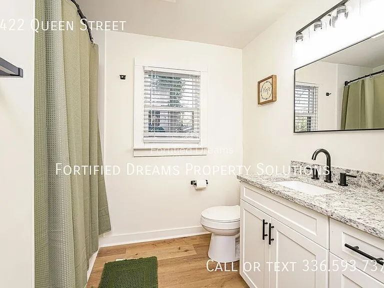 2422 Queen St — Photo 18