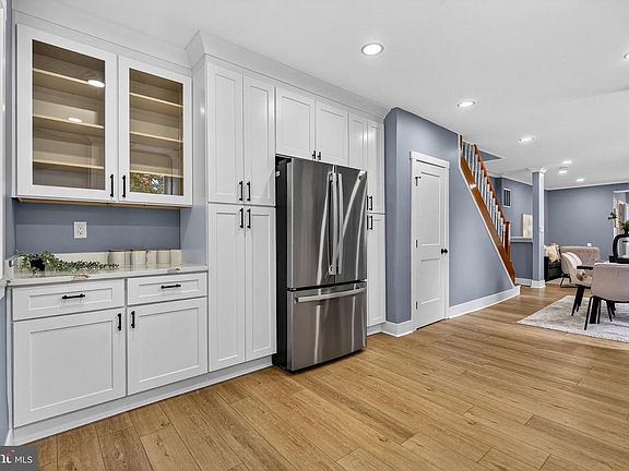 5th image of 262 Colgate Ave