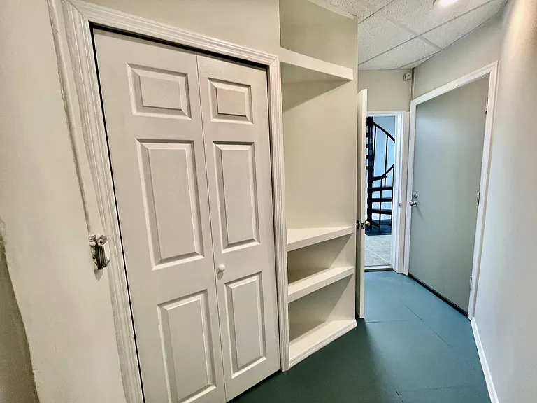 1005 Frankford Ave #2 — Photo 36