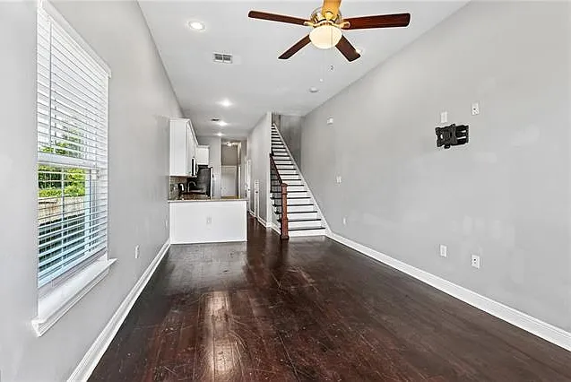 3 bed, 3.5 bath, 1733 sqft, $2,000 — Photo 3