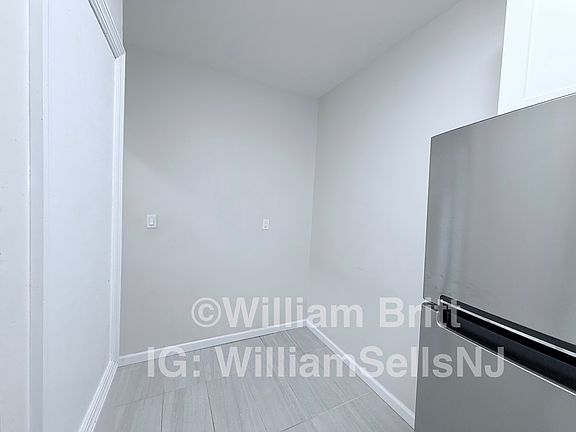5th image of 125-127 Corbin Ave #202A