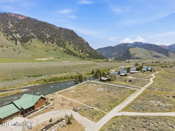 15 Moonwater Ln, Cameron, MT 59720