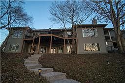 1st image of 365 Bluff Dr