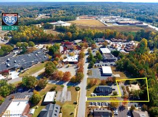 682 Lanier Park Dr, Gainesville, GA 30501