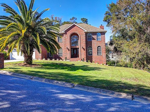3rd image of 4510 Baywalk Cir