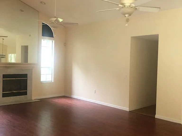 1406 NW 100th Ter — Photo 6