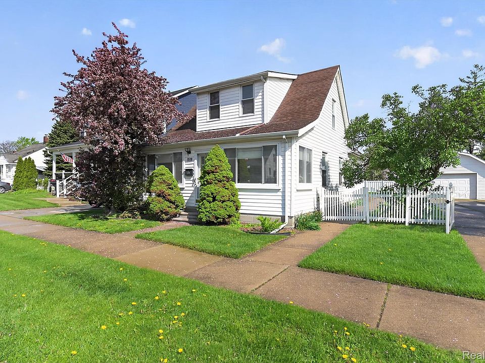 1st image of 1518 Chestnut St