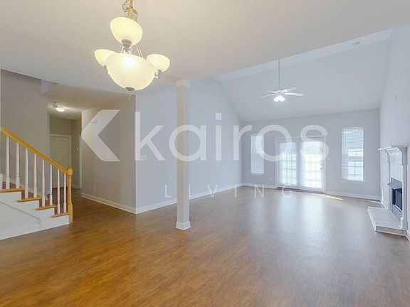 4th image of 428 Keeling Ln