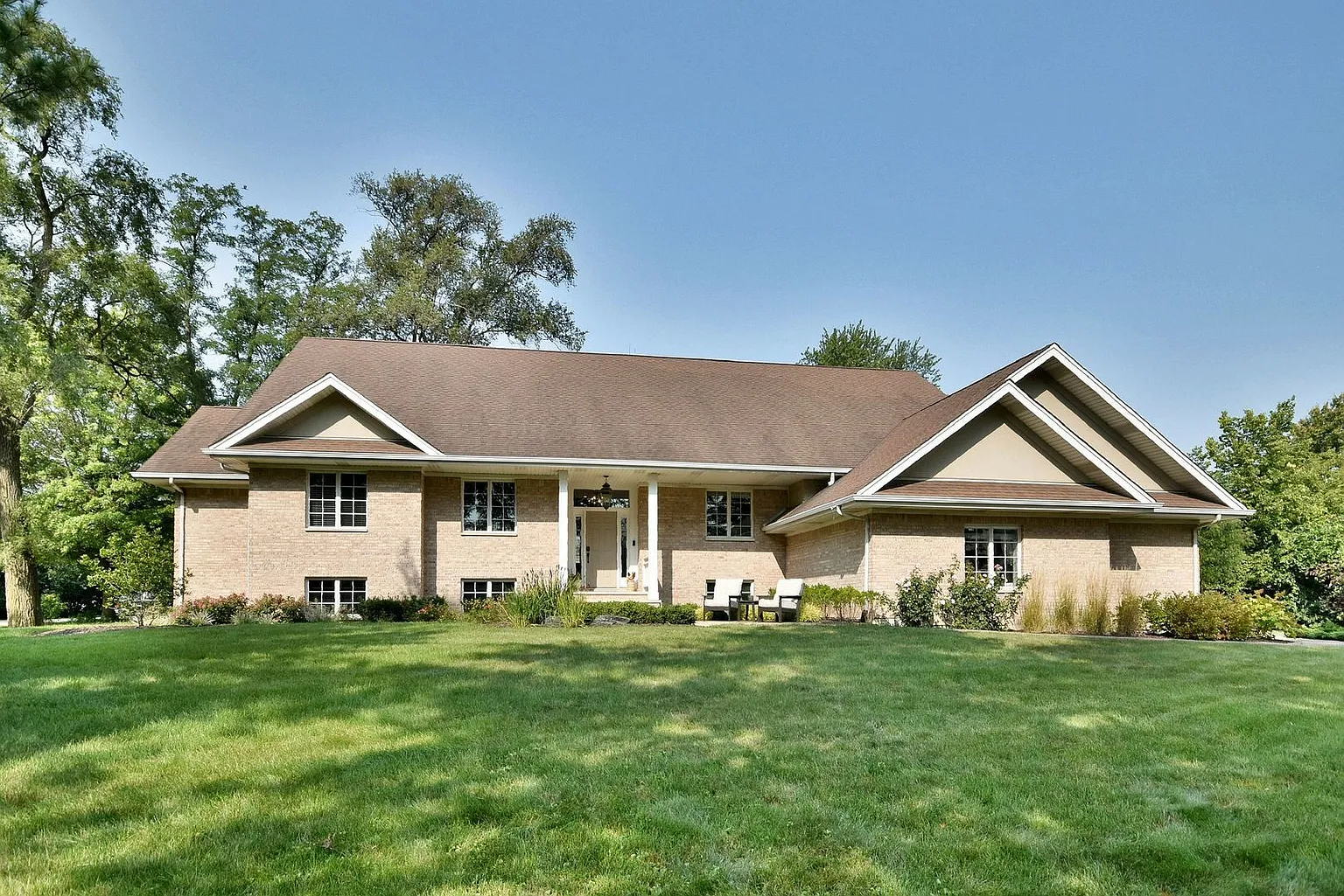 1228 W 54th Pl photo 1