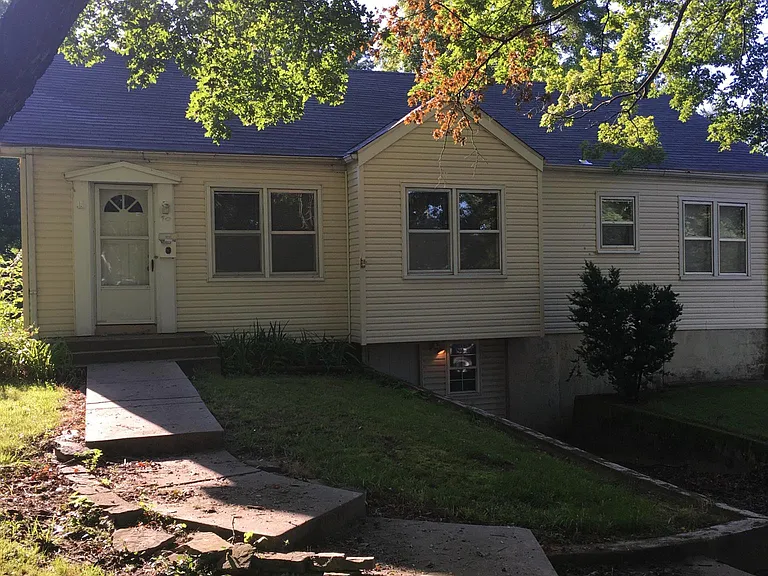 70 Rose Ct — Photo 1
