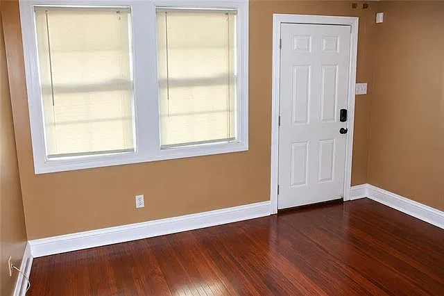2 bed, 1.0 bath, 1150 sqft, $1,500 — Photo 3