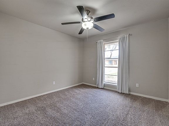 5th image of 407 Kenway St